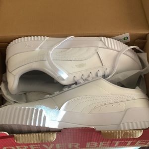 Puma womens Carina white sneakers